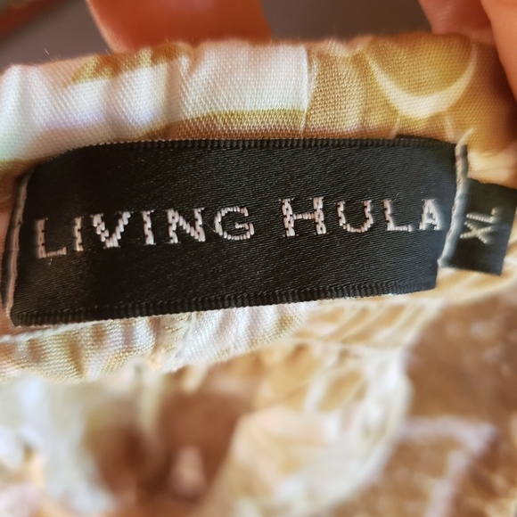 Bundle 2 living hula shorts - Picture 2 of 4